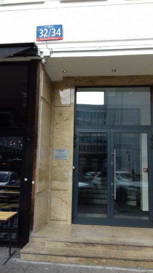 Metro Centrum Bed Varşova Dış mekan fotoğraf